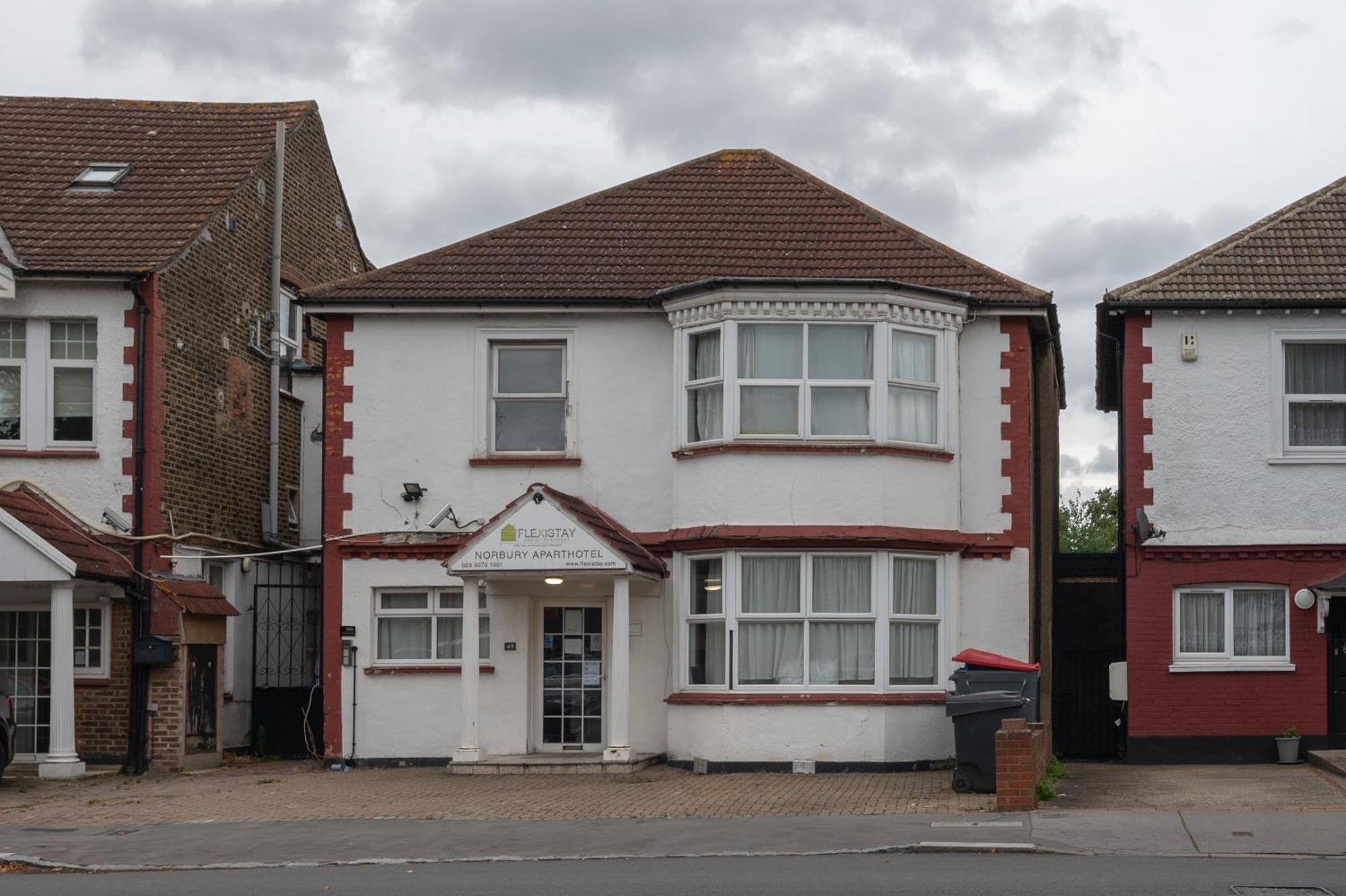 Flexistay Norbury Aparthotel Londra Dış mekan fotoğraf